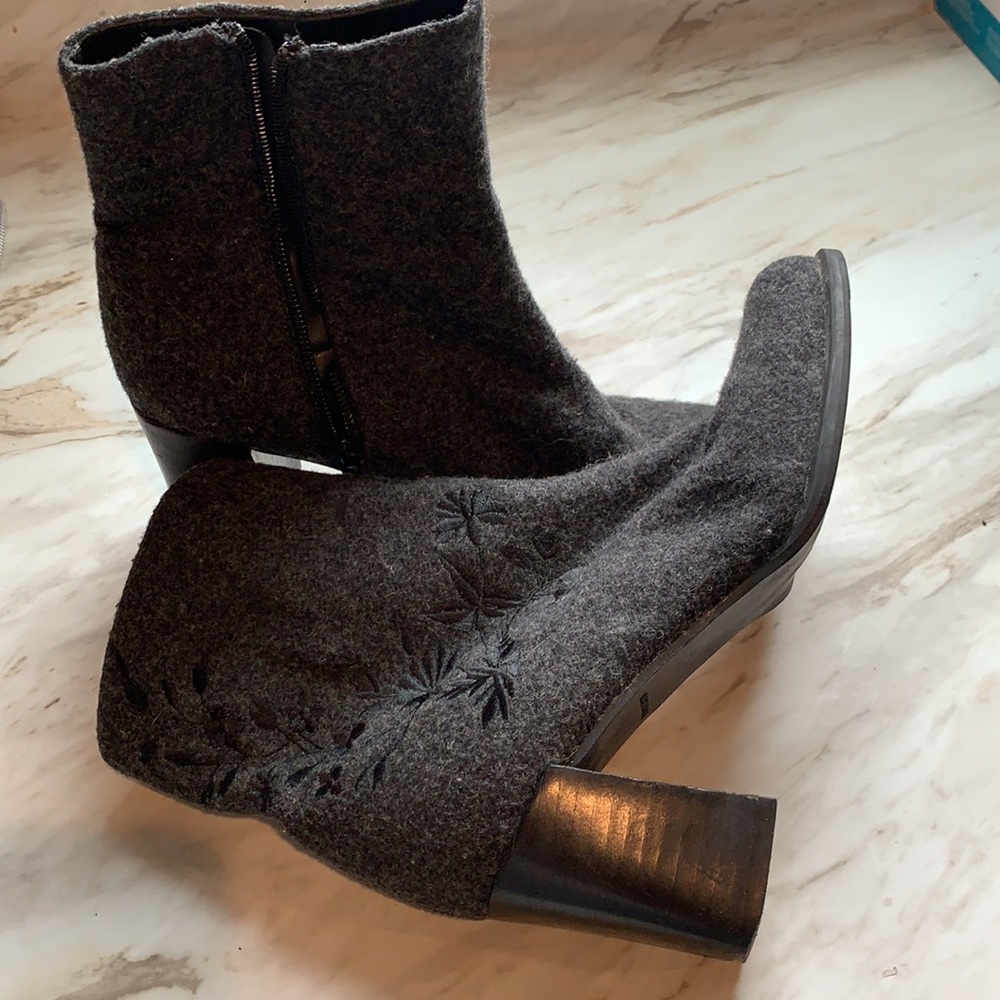 Amanda Smith Booties - image 3